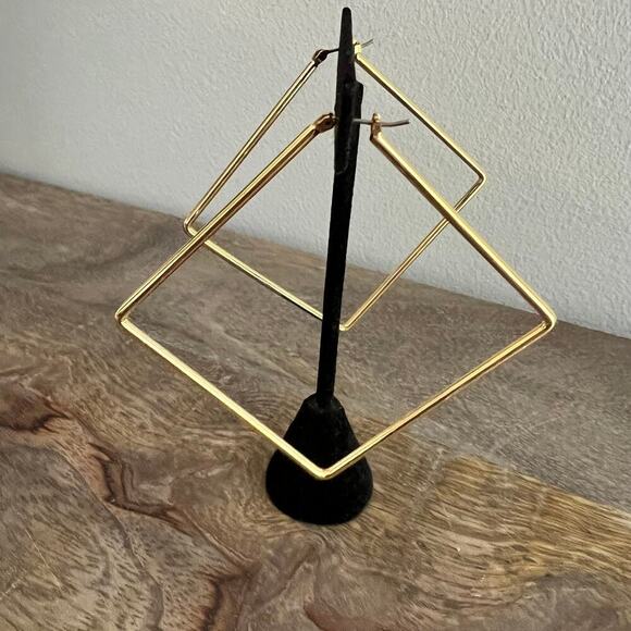 Gold tone square geometric large hoop earrings - Picture 1 of 6